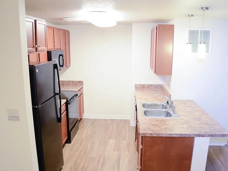 Willis Avenue Apartments — Photo 6