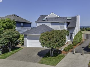 8895 SW Iowa Dr, Tualatin, OR 97062