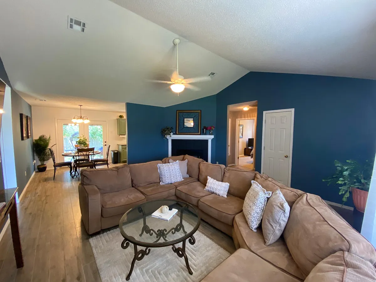 Building Photo - 1139 S Camellia Ln