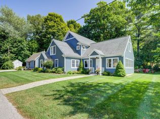 104 N 2nd St, Leland, MI 49654
