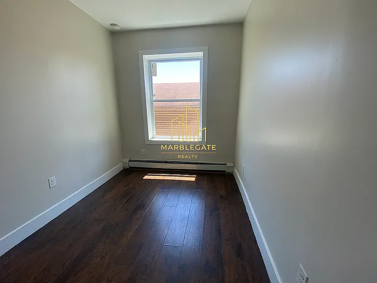 901 Bergen St #3AA — Photo 3