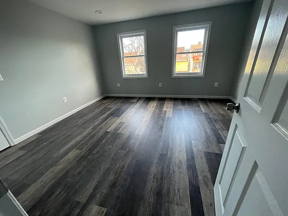 4 Bedrooms at 115 Warren St #2, Paterson NJ — photo 2