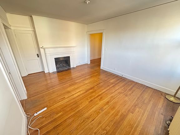 3rd image of 50 Garden St #40