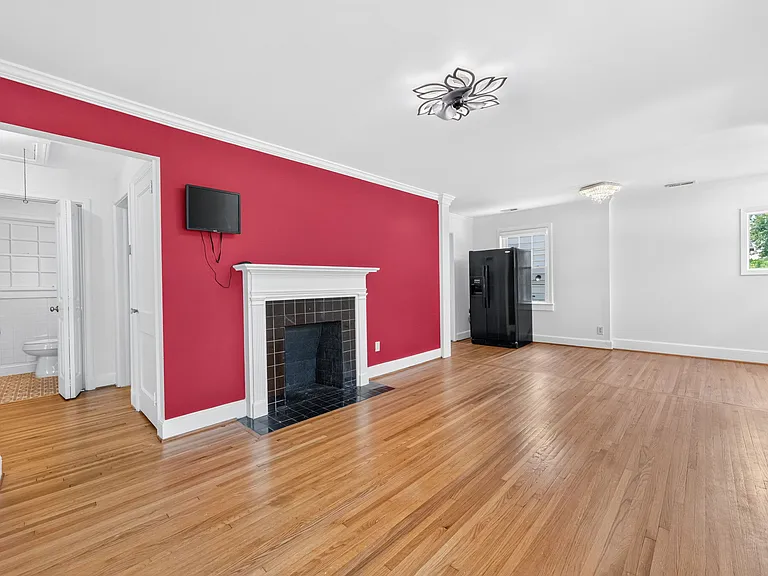 2113 Scott Ave — Photo 10