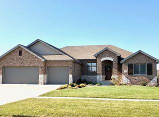 2025 Prairie Chase Dr, Bourbonnais, IL 60914