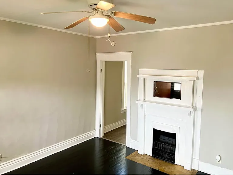 428 E Brandeis Ave — Photo 4