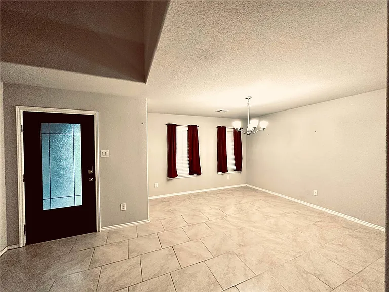 22043 Mission Canyon Ln — Photo 11
