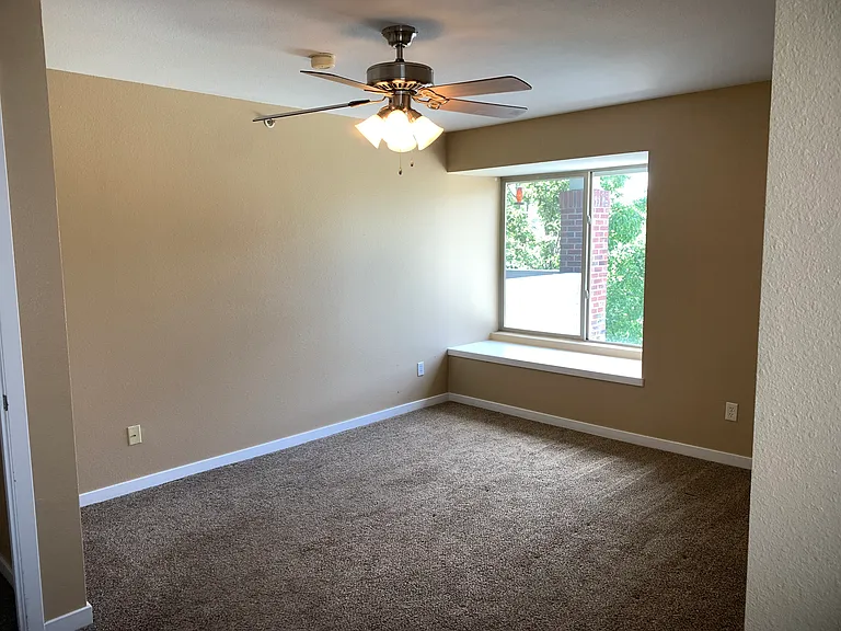 33 S Boulder Cir #311 — Photo 5