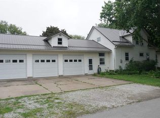 300 E Linn St, Lone Tree, IA 52755