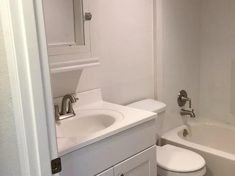 2407 SE 70th Ave — Photo 7