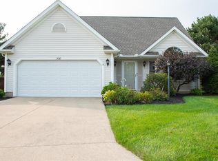 570 Thornberry Ln, Brunswick, OH 44212