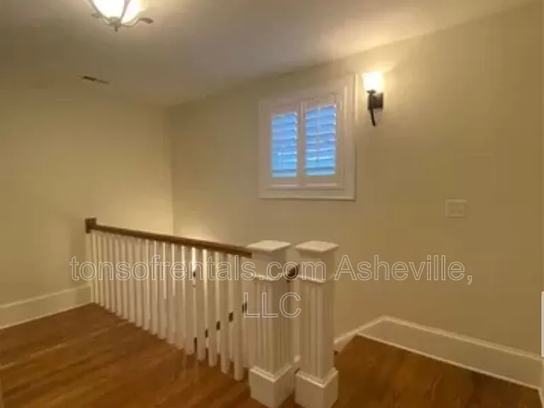 240 S Beaumont St — Photo 21