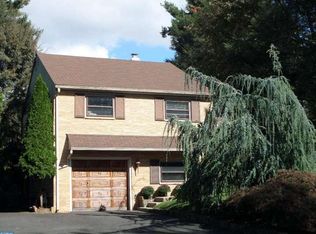 2019 Cross Rd, Glenside, PA 19038