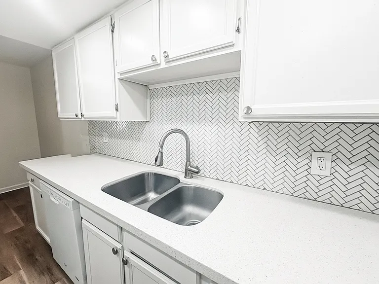 2417 E Campbell Ave #9B — Photo 5