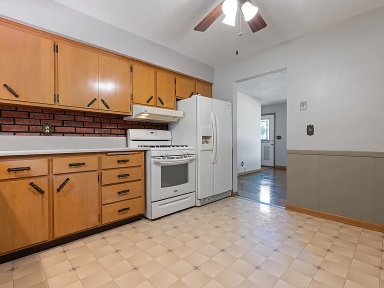 2523-2525 Holmes St #2523 — Photo 6
