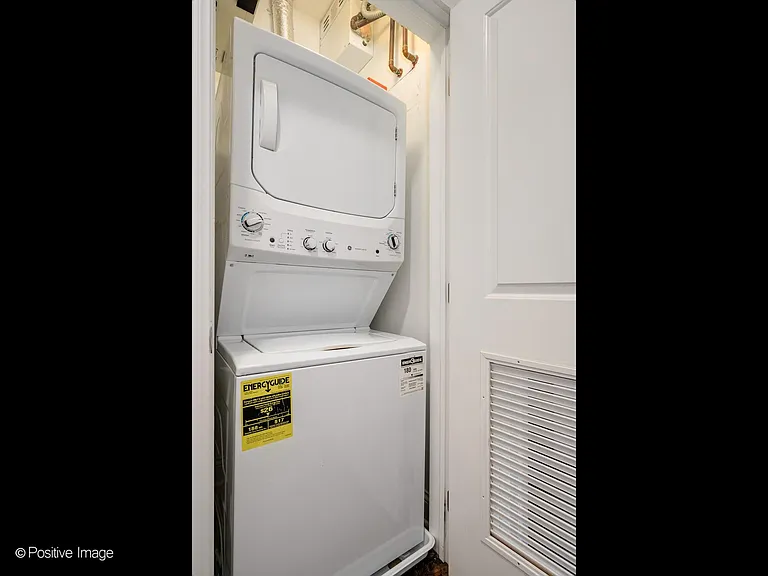 450 N Sangamon St #2 — Photo 23