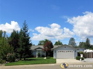 11392 Wales Dr, Redding, CA 96003