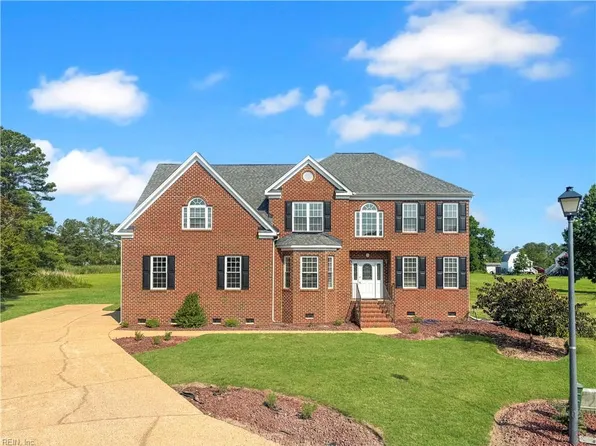 11 Pheasant Dr, Poquoson, VA 23662