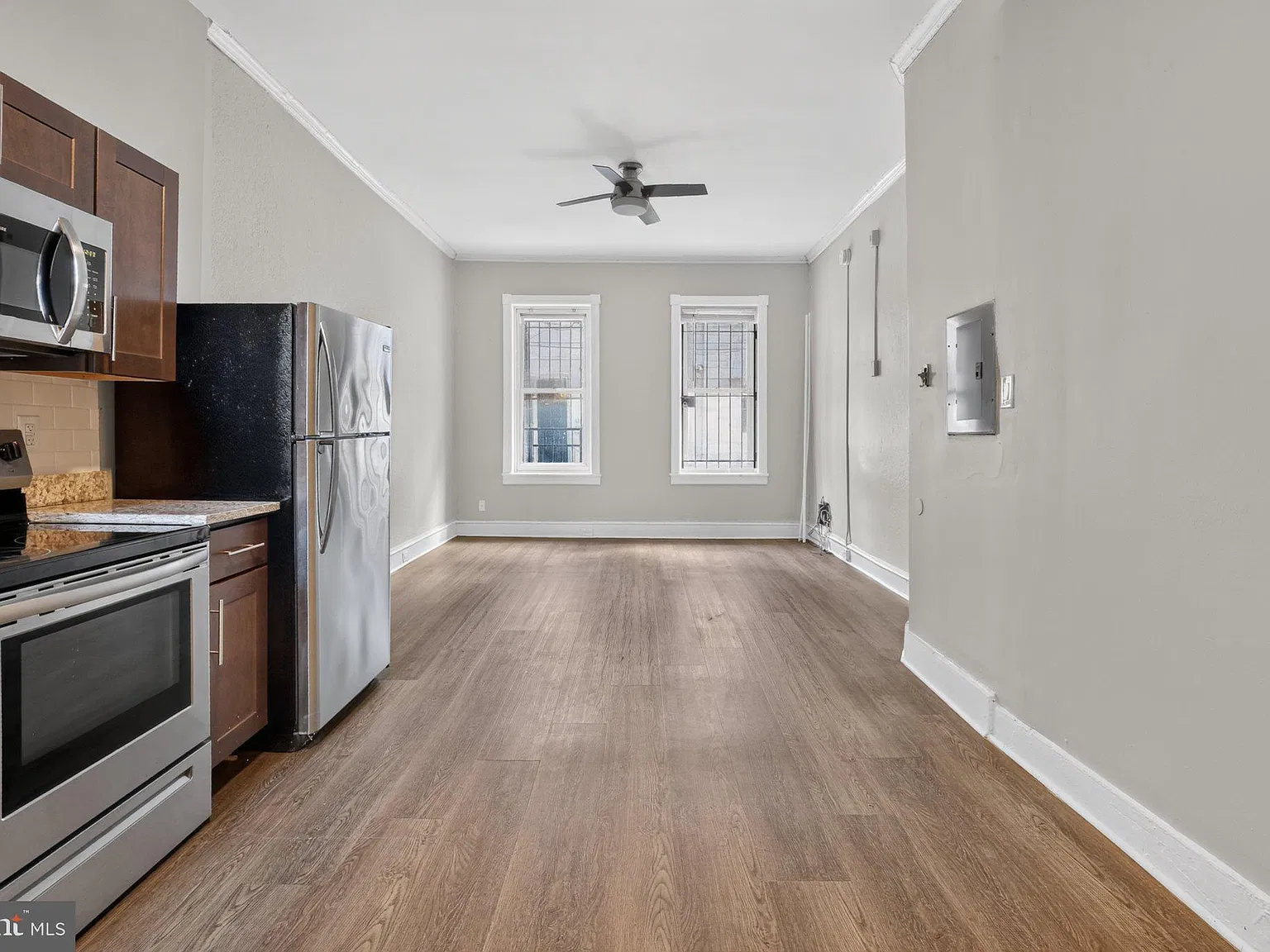 Studio, 1.0 bath, $995 — Photo 3