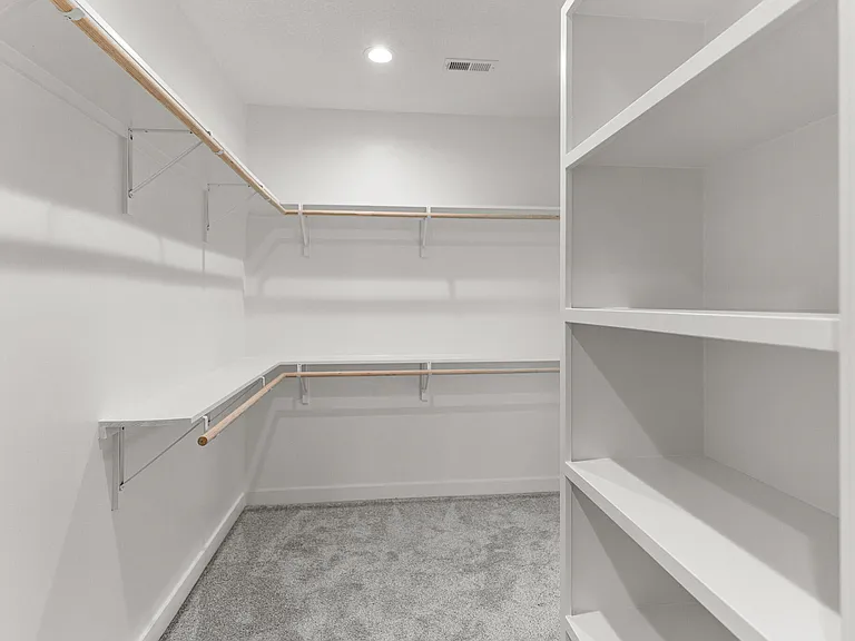 2908 Genesis Dr — Photo 35