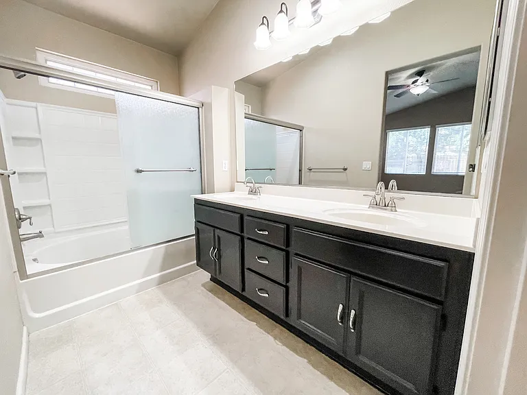 1837 Boardwalk Dr — Photo 7