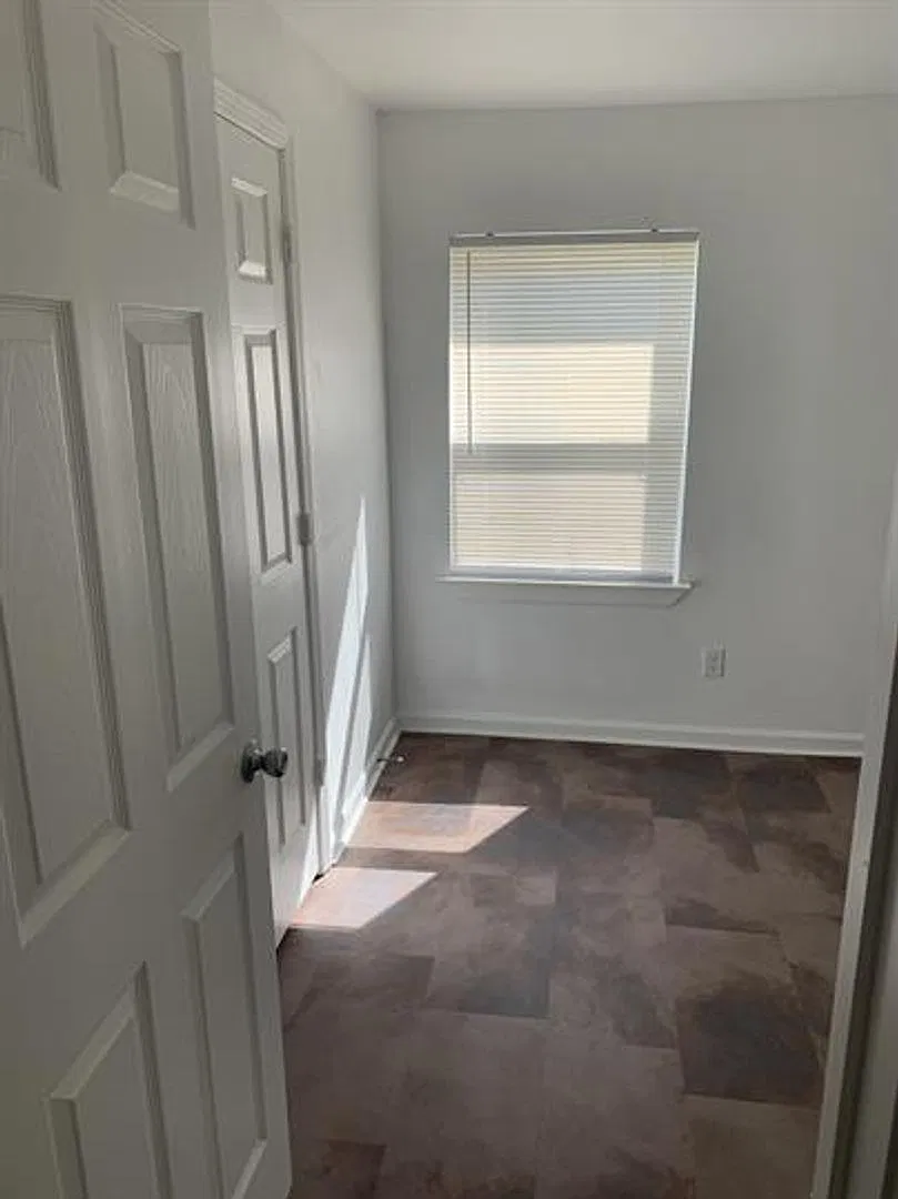 2BR/1BA Duplex in NLR For Rent! — Photo 2