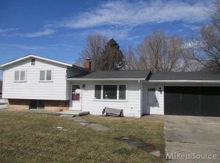 5242 Maple Ave, Swartz Creek, MI 48473