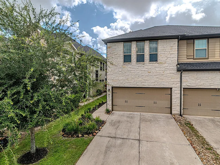 5543 Purple Meadow Ln — Photo 3