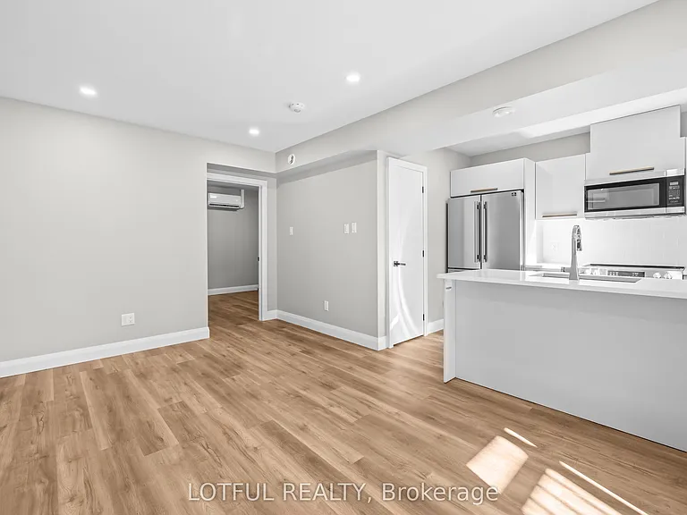 516 Tweedsmuir Ave W #A — Photo 5