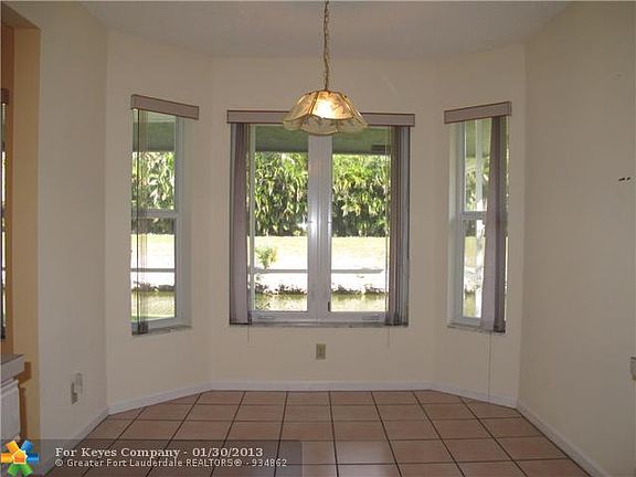 5th image of 5463 Pine Cir