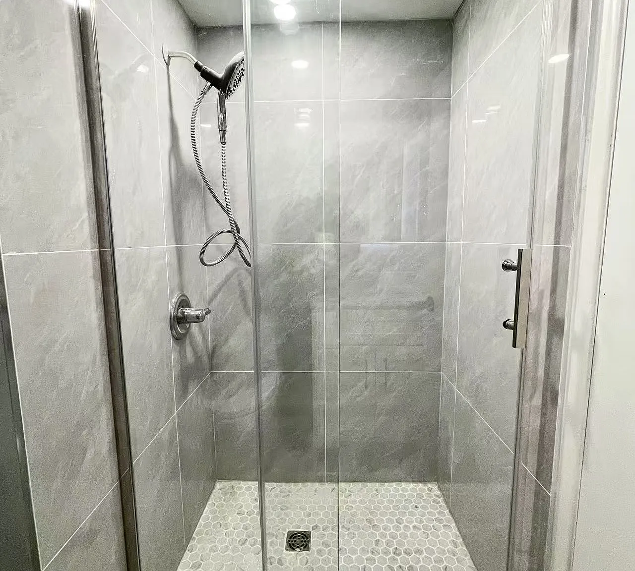 4 bed, 1746 sqft, $3,980 — Photo 3