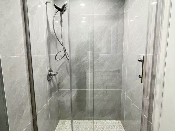 4 bedroom rental in Vancouver — photo 3