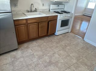 1225 Ella T Grasso Blvd APT B, New Haven, CT 06511