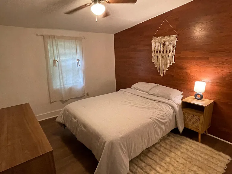 541 Neelys Bend Rd — Photo 3