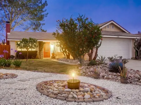7582 Angola Cir, San Diego, CA 92126