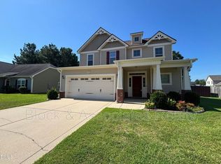 438 Roanoke Dr, Raeford, NC 28376