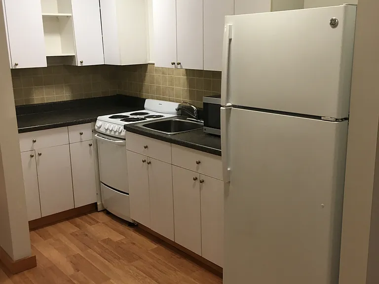 6250 33rd Ave NE #7 — Photo 7