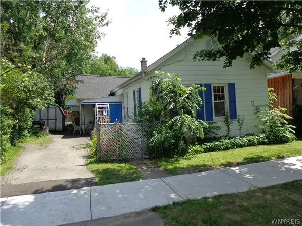95 Fletcher St, Tonawanda, NY 14150