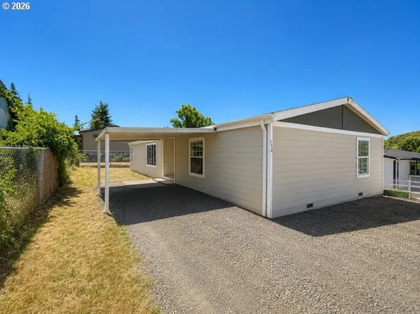 152 NE Scofield Ave, Roseburg, OR 97470