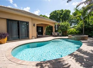 664 106th Ave N, Naples, FL 34108