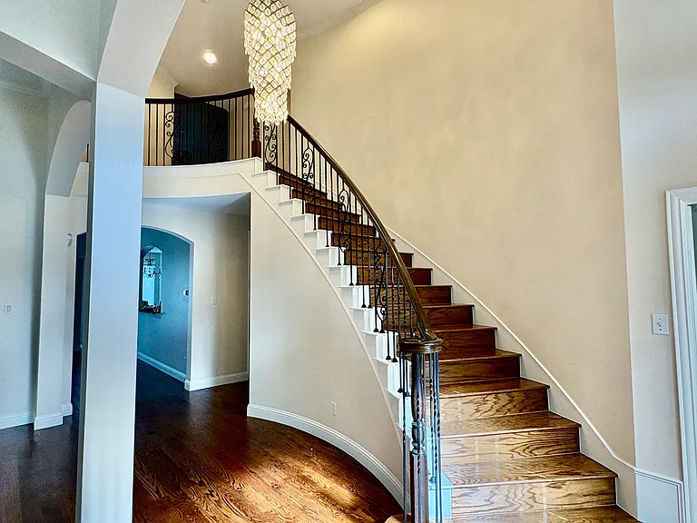 2720 Millwood Dr — Photo 5