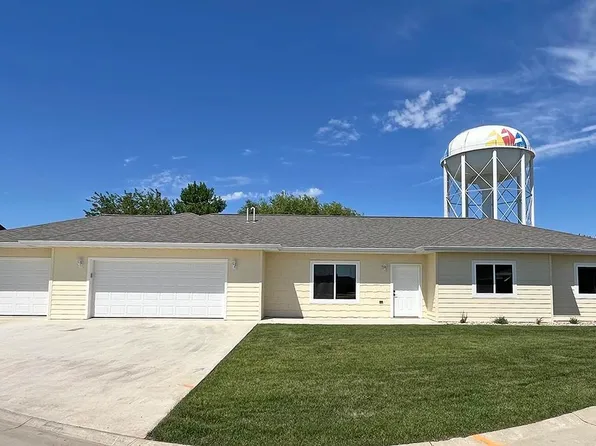1850 23rd St Unit 40, Spirit Lake, IA 51360