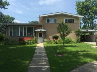 9556 Kedvale Ave, Skokie, IL 60076