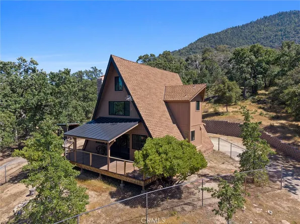 28207 Oaks Rancho Rd, Keene, CA 93531