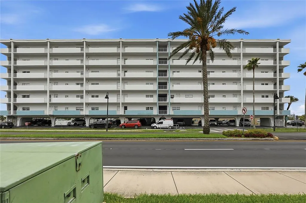 2 bed, 2.0 bath, 1055 sqft, $2,800 — Photo 1