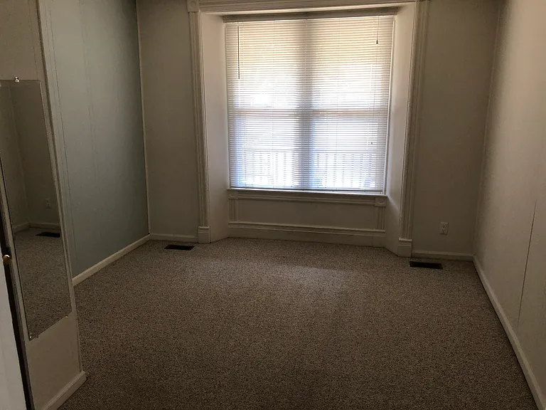 1300 Hutchins Ave — Photo 6
