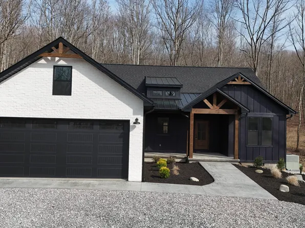 908 Evelyn Private Rd, Huntsville, TN 37756