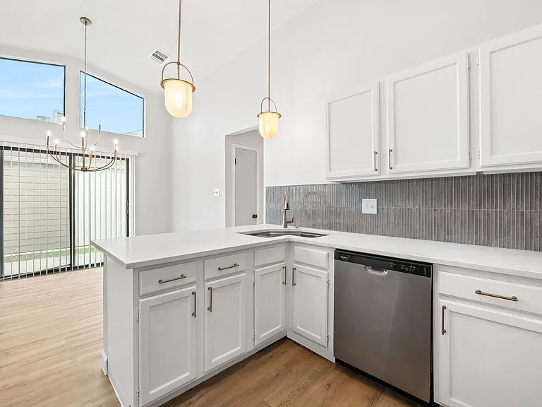13018 Brook Garden Ln — Photo 9