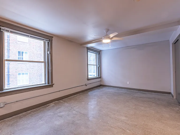 New Yorker Lofts — Photo 18