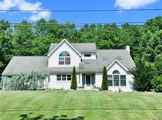 114 S Penn Dixie Rd, Nazareth, PA 18064